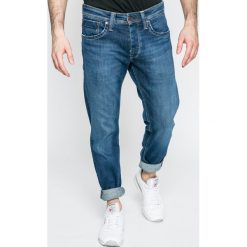 Pepe Jeans - Jeansy. Niebieskie jeansy męskie Pepe Jeans, z aplikacjami, z bawełny. W wyprzedaży za 189.90 zł.