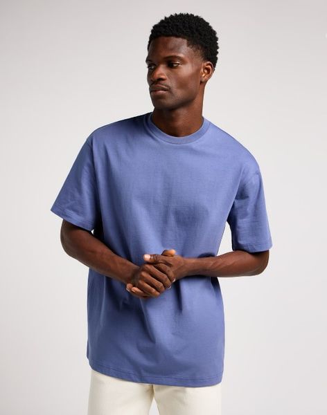 MESKA KOSZULKA LEE PLAIN LOOSE TEE SURF BLUE 112350758. Niebieskie t-shirty męskie Lee, xl, bez wzorów, bez kołnierzyka, bez ramiączek. Za 79.99 zł.