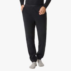 Spodnie Polarowe narciarskie męskie Swedemount Geilo Fleece Pants II. Czarne spodnie na co dzień męskie SWEDEMOUNT, bez wzorów, z polaru, narciarskie. Za 129.99 zł.