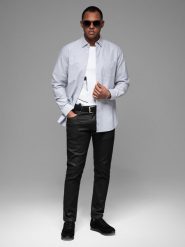 Elegancka męska koszula oxford z haftem i kieszonką – błękitna V1 OM-SHOS-0173 - XXL. Niebieskie koszule męskie Ombre Clothing, l, bez wzorów, z bawełny, bez kołnierzyka, bez ramiączek. W wyprzedaży za 109.99 zł.