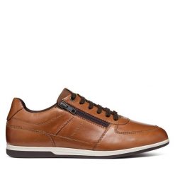 Półbuty Geox. Brązowe codzienne półbuty męskie Geox, bez wzorów, bez obcasa, bez zapięcia. Za 299.99 zł.