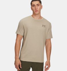 UNDER ARMOUR UA SPORTSTYLE LC SS Koszulka męska treningowa. Czarne t-shirty sportowe męskie Under Armour, l, bez wzorów, z bawełny, klasyczne, bez ramiączek. Za 119.99 zł.