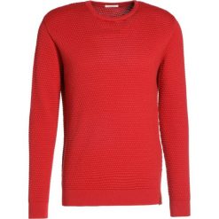 Knowledge Cotton Apparel SAILOR Sweter red. Czerwone kardigany męskie marki Knowledge Cotton Apparel, z bawełny. W wyprzedaży za 367.20 zł.