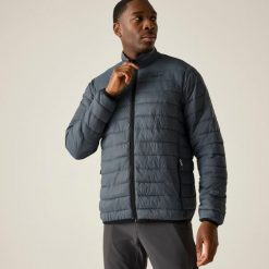 Męska pikowana kurtka Hillpack. Niebieskie kurtki męskie Regatta, m, bez wzorów, z poliamidu, sportowe, bez ramiączek, bez kaptura. W wyprzedaży za 159.99 zł.