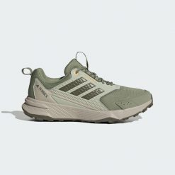 Buty Tracefinder Trail Running. Brązowe buty do biegania męskie ADIDAS, bez wzorów, z materiału, bez zapięcia, do biegania. Za 299.00 zł.