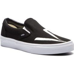 Tenisówki VANS - Ua Classic Slip-On VN0A38F7RFM1M Black/White. Czarne trampki męskie Vans, z gumy, eleganckie. W wyprzedaży za 209.00 zł.