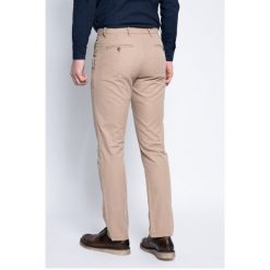 Tommy Hilfiger - Spodnie Mercer Chino Harvard. Eleganckie spodnie męskie Tommy Hilfiger. W wyprzedaży za 249.90 zł.