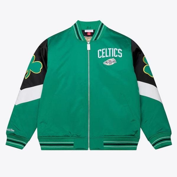 Kurtka Mitchell & Ness NBA Throw It Jkt Vntg Celtic. Kurtki męskie Mitchell & Ness, bez wzorów, bez ramiączek, bez kaptura. Za 697.95 zł.