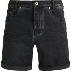 Scotch & Soda THE GHOST Szorty jeansowe black. Jeansy męskie marki Scotch & Soda. W wyprzedaży za 356.15 zł.