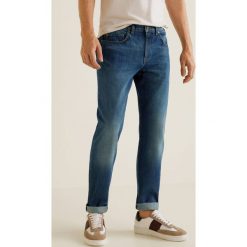 Mango Man - Jeansy Bob3. Niebieskie jeansy męskie Mango Man, z aplikacjami, z bawełny. Za 139.90 zł.