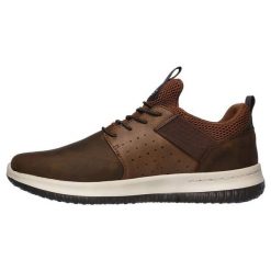 Buty sportowe męskie Skechers Delson Axton sneakersy brązowe (65870-CDB). Brązowe buty sportowe na co dzień męskie Skechers, m, bez wzorów, z gumy, sportowe, bez ramiączek, bez kaptura, trekkingowe. Za 299.00 zł.