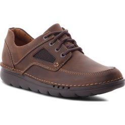 Półbuty CLARKS - Unnature Time 261279437 Dark Brown Lea. Brązowe codzienne półbuty męskie Clarks, z materiału. W wyprzedaży za 279.00 zł.