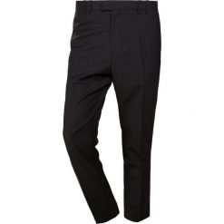 Filippa K NOAH COOL SLACKS Spodnie garniturowe black. Eleganckie spodnie męskie marki Filippa K. W wyprzedaży za 443.40 zł.