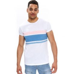 T-SHIRT W PASY. T-shirty męskie TOP SECRET. W wyprzedaży za 29.99 zł.