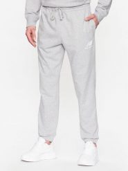 New Balance Spodnie dresowe MP31539 Szary Regular Fit. Szare spodnie dresowe męskie New Balance, bez wzorów, z dresówki. Za 209.99 zł.