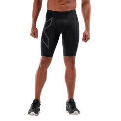 Szorty kompresyjne 2XU Light Speed. Czarne szorty sportowe męskie 2XU, bez wzorów, sportowe. Za 365.95 zł.