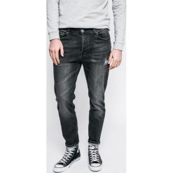 Review - Jeansy. Jeansy męskie marki Review. W wyprzedaży za 119.90 zł.