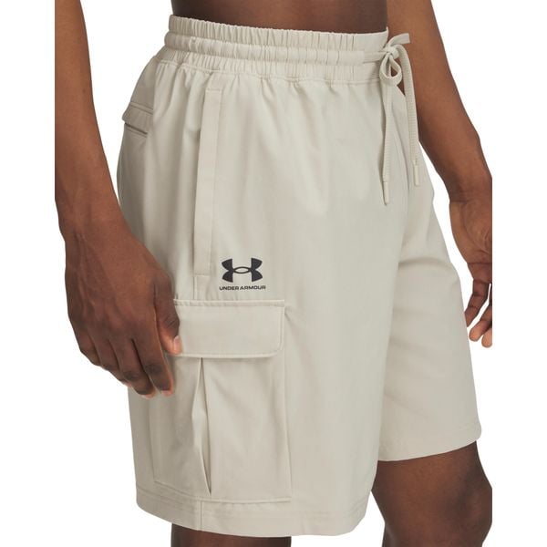Szorty Under Armour Vibe Woven. Brązowe szorty męskie Under Armour, bez wzorów, sportowe. Za 350.99 zł.