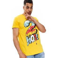 T-SHIRT Z NADRUKIEM. T-shirty męskie TOP SECRET. W wyprzedaży za 14.99 zł.