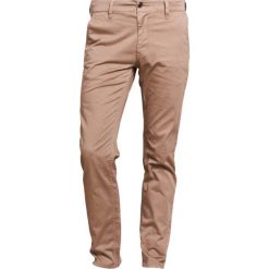BOSS CASUAL Chinosy beige. Spodnie na co dzień męskie marki BOSS CASUAL. W wyprzedaży za 398.05 zł.