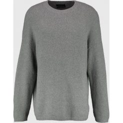 AllSaints ARINN CREW Sweter grey marl. Kardigany męskie marki AllSaints. W wyprzedaży za 356.95 zł.