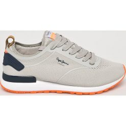 Pepe Jeans - Buty Boston Knit. Szare buty sportowe na co dzień męskie Pepe Jeans, bez wzorów, z gumy, sportowe, bez ramiączek, bez kaptura. W wyprzedaży za 329.90 zł.