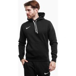 Bluza sportowa męska Nike Team Club 20 Hoodie. Czarne bluzy nierozpinane męskie Nike, m, bez wzorów, sportowe, bez ramiączek, bez kaptura. Za 201.65 zł.