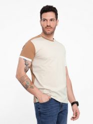 Męski t-shirt z elastanem z kolorowymi rękawami - brązowy V1 - Rozmiar: XL. Brązowe t-shirty męskie Ombre Clothing, m, bez wzorów, z bawełny, bez kołnierzyka, bez ramiączek. W wyprzedaży za 29.99 zł.