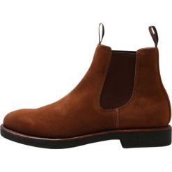 J.CREW KENTON CHELSEA Botki snuff. Brązowe buty zimowe męskie marki J.CREW, z materiału. W wyprzedaży za 594.50 zł.