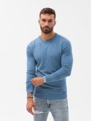 Sweter męski klasyczny z wiskozą BASIC z okrągłym dekoltem – błękitny V10 - Rozmiar: XL. Niebieskie swetry męskie Ombre Clothing, bez wzorów, z wiskozy, klasyczne, bez kołnierzyka, bez ramiączek. W wyprzedaży za 89.99 zł.