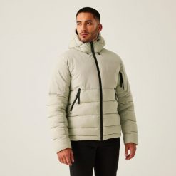 Kurtka z kapturem Regatta Laurade. Szare kurtki męskie Regatta, m, bez wzorów, z puchu, sportowe, bez ramiączek, z kapturem. W wyprzedaży za 325.40 zł.