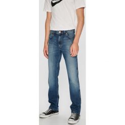 Wrangler - Jeansy Greensboro. Jeansy męskie marki Wrangler. Za 399.90 zł.