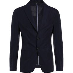 Emporio Armani GIACCA Marynarka bluette. Marynarki męskie marki Emporio Armani. W wyprzedaży za 823.60 zł.