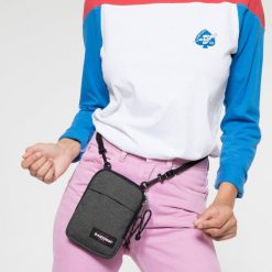 Torba na ramię Eastpak Buddy. Czarne torby męskie na ramię Eastpak, bez wzorów, casualowe, na ramię. Za 62.03 zł.