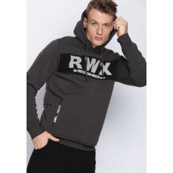 Ciemnoszara Bluza Repose. Bluzy z kapturem męskie marki Born2be. Za 59.99 zł.