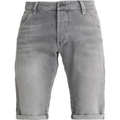 GStar ARC 3D 1/2 Szorty jeansowe racha grey denim. Szare szorty męskie marki G-Star, z bawełny. W wyprzedaży za 356.15 zł.