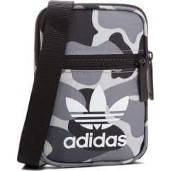 Saszetka adidas - Festival B Camo DH1015 Multco. Szare torby męskie na ramię marki ADIDAS, z materiału, młodzieżowe. Za 79.95 zł.