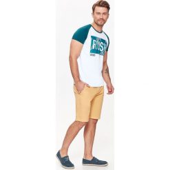 T-SHIRT MĘSKI Z NADRUKIEM. T-shirty męskie TOP SECRET. W wyprzedaży za 19.99 zł.