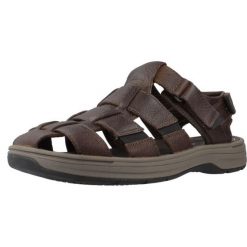 Sandały CLARKS SALTWAY COVE Brązowy. Brązowe buty zimowe męskie Clarks, ze skóry, bez zapięcia. W wyprzedaży za 451.80 zł.