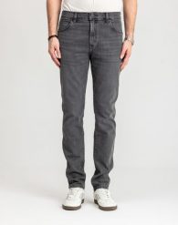 WRANGLER MĘSKIE SPODNIE JEANSOWE LARSTON BLACKOUT W18S29Z79 112330748. Jeansy męskie Wrangler, bez wzorów, z jeansu. Za 219.99 zł.