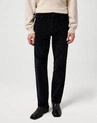 MESKIE SPODNIE WRANGLER TEXAS BLACK 112370852. Czarne spodnie na co dzień męskie Wrangler, bez wzorów, z materiału. Za 219.99 zł.