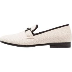 Steve Madden CHAPTER Półbuty wsuwane beige. Brązowe codzienne półbuty męskie Steve Madden, z materiału. Za 419.00 zł.