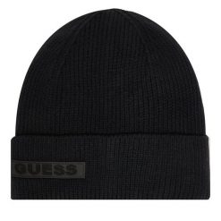 Czapka Guess. Czarne czapki męskie Guess, na zimę, z aplikacjami. Za 139.99 zł.