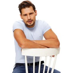 T-SHIRT MĘSKI GŁADKI Z OKRĄGŁYM DEKOLTEM. T-shirty męskie TOP SECRET. W wyprzedaży za 9.99 zł.