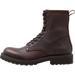 GStar PRESTING DECONSTRUCTED Botki sznurowane dark brown. Buty zimowe męskie marki G-Star. W wyprzedaży za 687.20 zł.