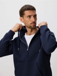 Bluza regular z kapturem - granatowy. Niebieskie bluzy nierozpinane męskie Reserved, l, bez wzorów, z bawełny, z kapturem. Za 139.99 zł.