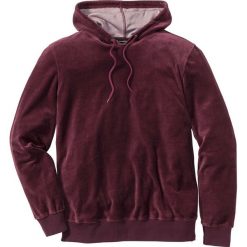 Bluza welurowa Regular Fit bonprix czerwony klonowy. Bluzy z kapturem męskie marki bonprix. Za 89.99 zł.