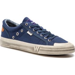 Tenisówki WRANGLER - Sniper Low WM91130A Navy 016. Trampki męskie marki Wrangler. W wyprzedaży za 179.00 zł.