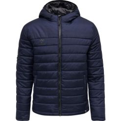 Parka Hummel Quilted North. Niebieskie parki męskie HUMMEL, m, bez wzorów, z kapturem. W wyprzedaży za 285.50 zł.