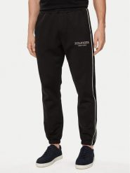 Tommy Hilfiger Spodnie dresowe Monotype MW0MW33701 Czarny Regular Fit. Czarne spodnie dresowe męskie Tommy Hilfiger, bez wzorów, z bawełny. Za 399.99 zł.